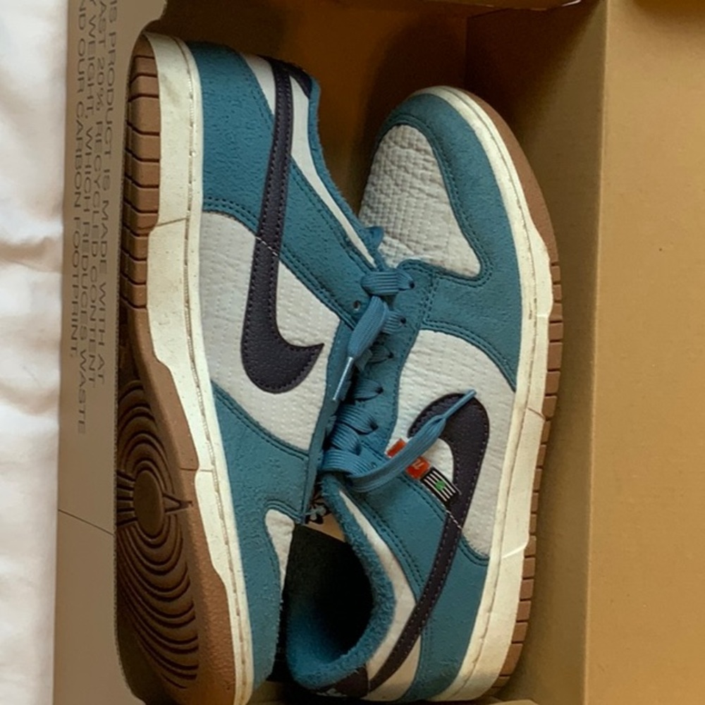 Nike Low Dunk Mens Size 8